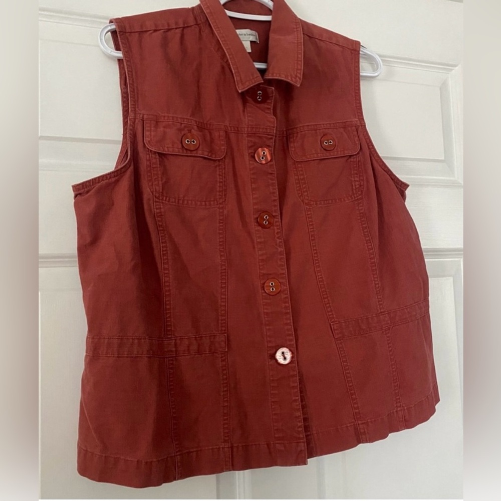 Rust Sleeveless Vest with Pockets